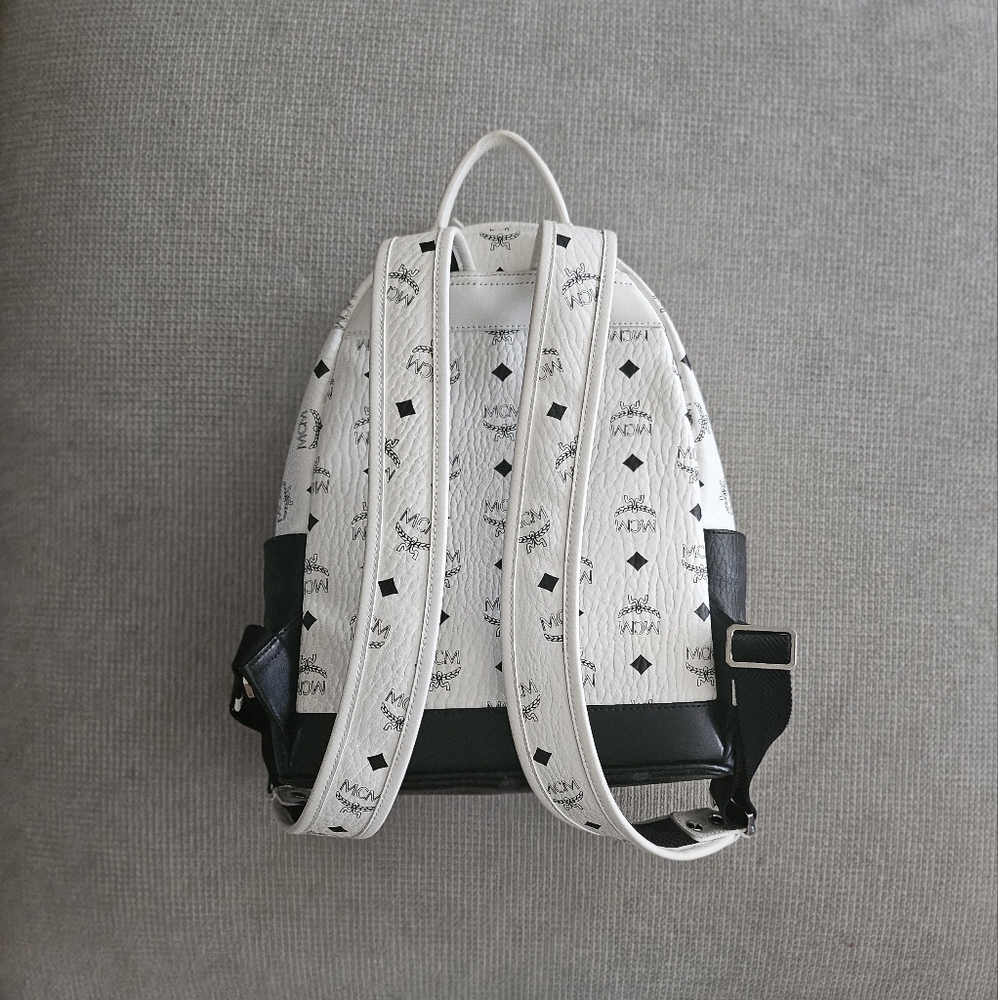 Authentic MCM Backpack | FREE SHIPPING - Picture 3 of 5